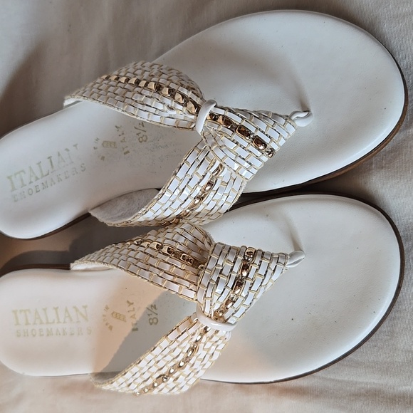 Italian Shoemakers White Sandals With Raffia And Gold Beading Womens Size 8.5 - Picture 1 of 7
